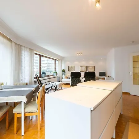 In Main Shopping Street & Near The Beach Apartamento Knokke-Heist